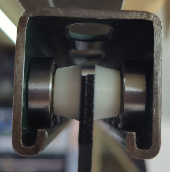 USA Trolleys - 6 Wheel Unistrut / Superstrut Trolley In Channel